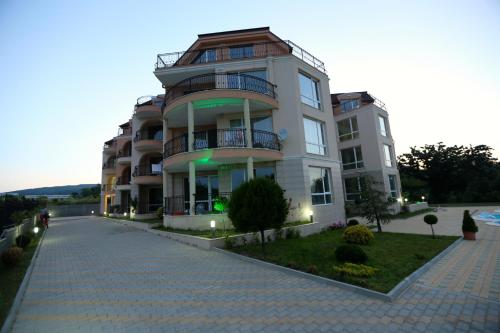 外部景觀, 南海灘公寓 (South Beach Apartments) in 奧布佐爾