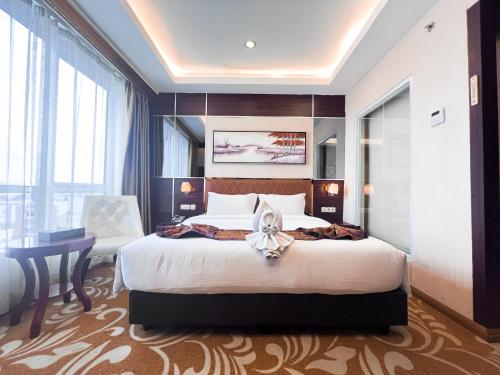room detail thumbnail 1