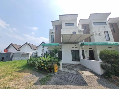 Villa di Karangploso Malang