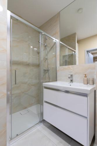 Apartament z tarasem Otyńska 4 - ProperUNIT, Breslau (Foto 8)