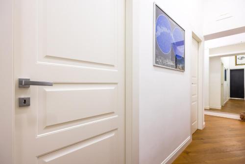 Piazza Miraglia - Rooms by Wonderful Italy near Museo Cappella Sansevero