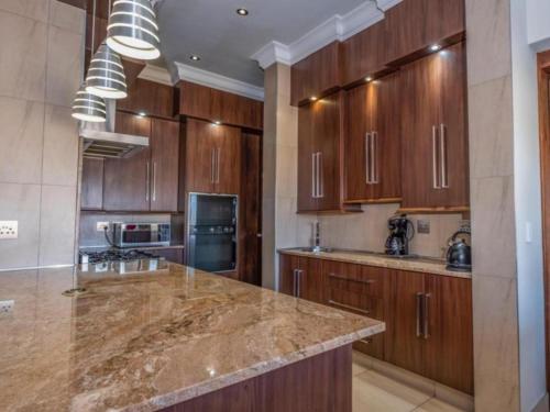 Oprema, Fairview Manor in Koro Creek Golf Estate