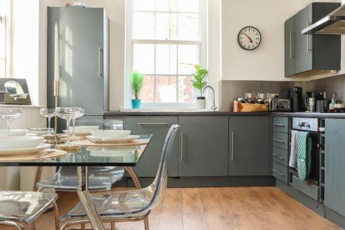 Beautiful 2 Bed Apartment - City Centre - FREE Private Parking - Perfect for Families and Professionals, Leeds (Foto 9)