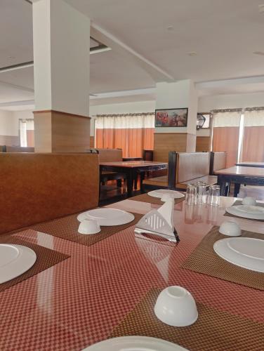 Restoran, Hotel White Lotus at Ratanpur Border in Dungarpur