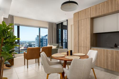 The Rubik Deluxe One Bedroom Apartment - image 5