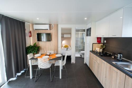 Viesnīcas āriene, Holiday Home Trend in Donji Zagon