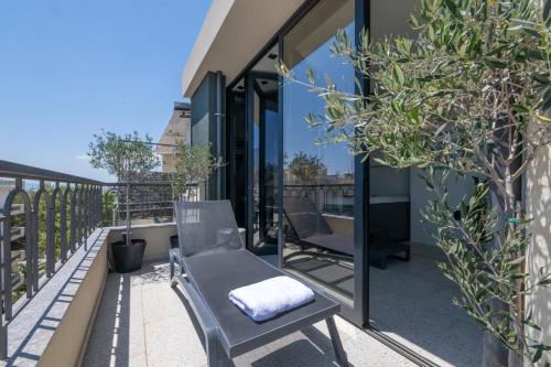 Зовнішній вигляд готелю, Evripidou 7 - Kalamata Mediterranean Suites in Каламата