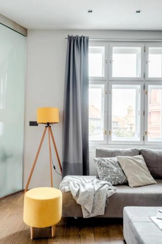 Prague Days - One-bedroom Apartment with Workspace and iMac in Vinohrady - image 2