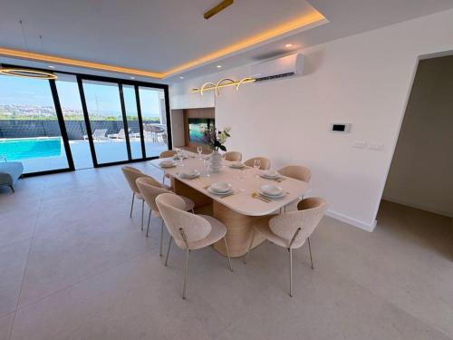 Létesítmények, Villa Nikandra - A designer's dream - in Zrnovnica