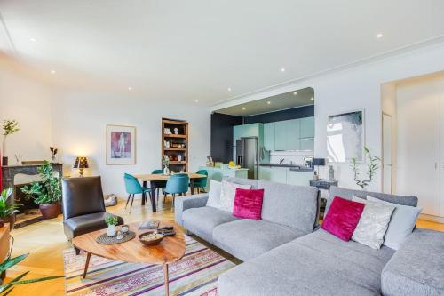 Logement avec vue panoramique à 2 pas du lac Léman (Logement avec vue panoramique a 2 pas du lac Leman) in Veytaux