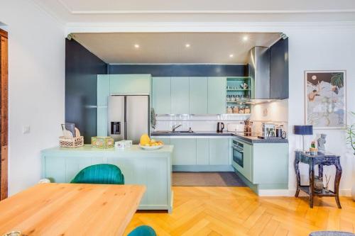 Konyha, Logement avec vue panoramique à 2 pas du lac Léman (Logement avec vue panoramique a 2 pas du lac Leman) in Veytaux