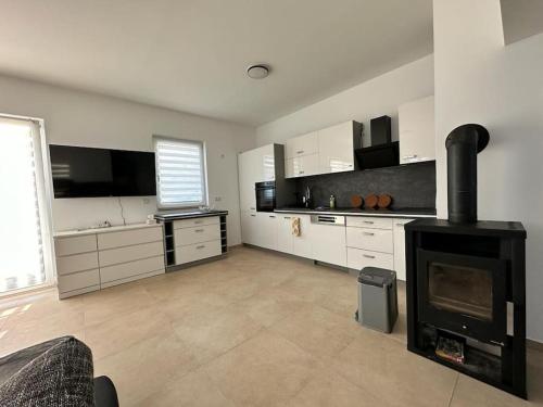 4 Zimmer im Neubau Bungalow, Garten, Grillen, bis 9 Personen 4 Zimmer im Neubau Bungalow, Garten, Grillen, bis 9 Personen