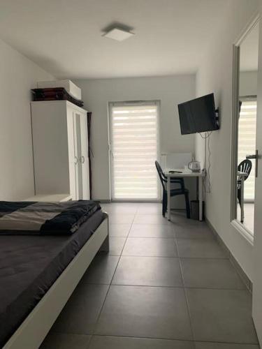 4 Zimmer im Neubau Bungalow, Garten, Grillen, bis 9 Personen 4 Zimmer im Neubau Bungalow, Garten, Grillen, bis 9 Personen