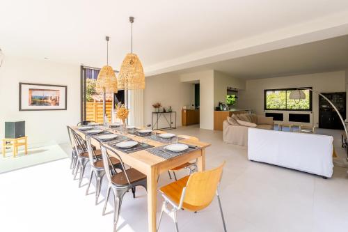 Facilities, Le plongeoir dans Montpellier in La Chamberte