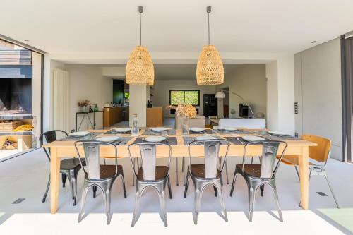 Shared lounge/TV area, Le plongeoir dans Montpellier in La Chamberte