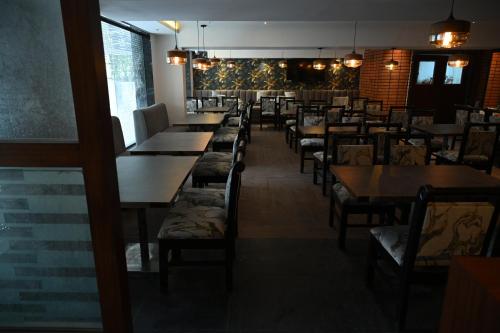 Restaurant, The Budhil Park in Visakhapatnam