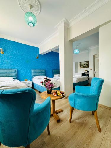 room detail thumbnail 0