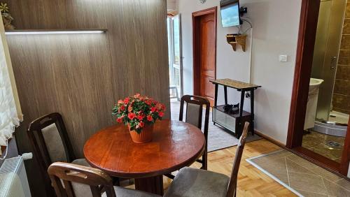 Apartmani Maksimović (Apartmani Maksimovic) in Mokra Gora