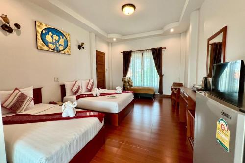 Sawadeelanna Hotel near 왓 파야 왓