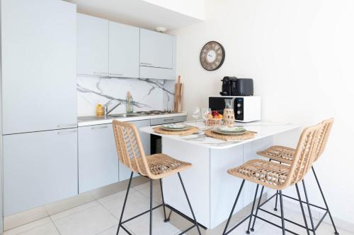One-Bedroom Apartment room in Le Cocon de la Pinède - Antibes proche plage