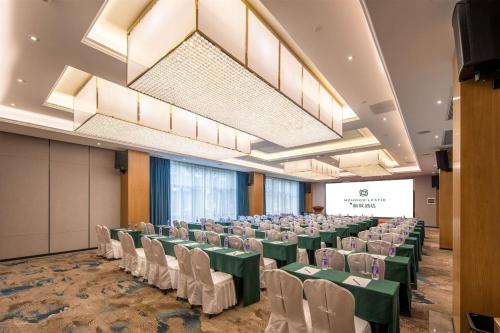 Mehood Lestie, Guangzhou Huangpu Baoneng Performing Arts Center – Guangzhou (Canton), IA