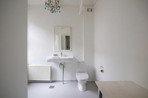 Super Central 2BR Apartment in Old Town Copenhagen - image 6