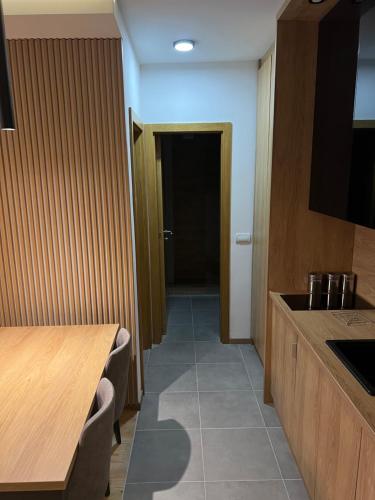One-Bedroom Apartment with Balcony image 10