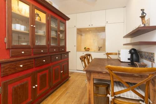 Apartment with terrace in downtown - TTL279 - image 3
