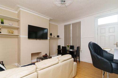 Rio House - 2 miles from central Leeds, Leeds