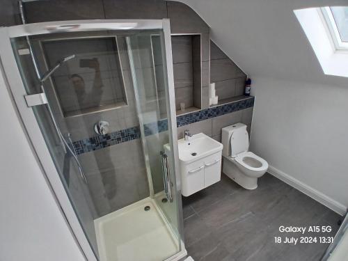 Hornchurch House - Jackson Close - image 5