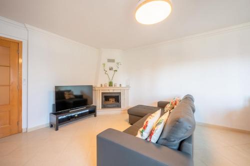 GuestReady - A sunny home in Moita