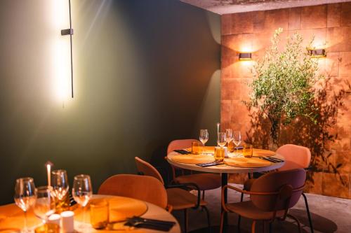 مطعم, L'Olivier in مونز بيرجن