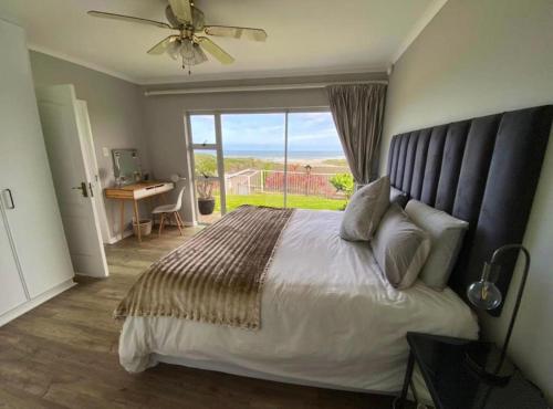 Cozy Coastal Retreat in อมาโตลา โคสตัล