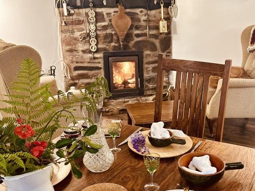 Devon 6-Bed Cottage with Country Views & Parking, Tiverton (foto 8)