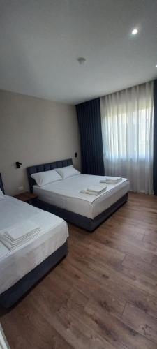 Triple Room with Garden View image 1