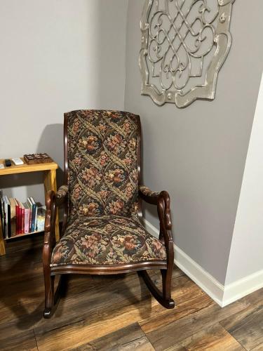 Completely Detached Private Mother-in-law Suite in Baker, USA