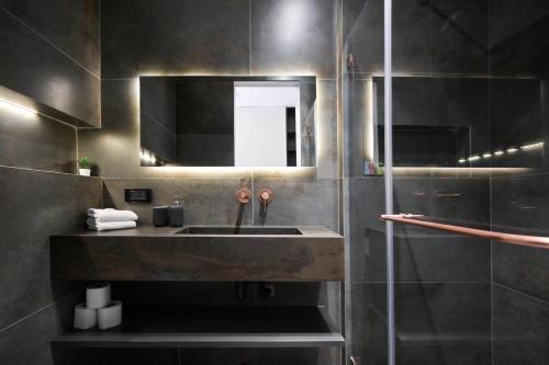 Three-Bedroom Apartment image 9