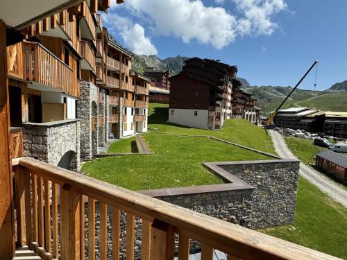 Grand appartement ski aux pieds, orientation sud avec piscine, wifi et animaux admis - FR-1-181-2815 in La Plagne
