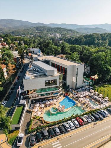 . Hotel Tonanti