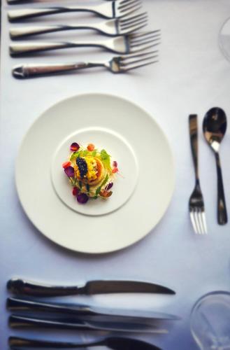 Artis Boutique Hotel - image 9