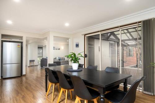 Serene and Spacious Retreat on the Hills in Berwick