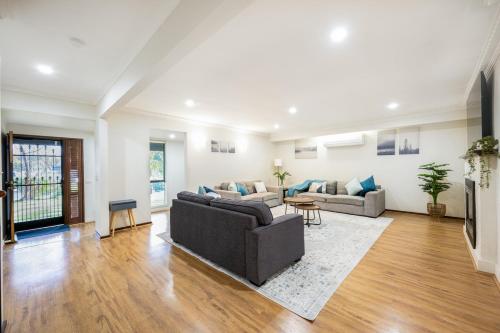Serene and Spacious Retreat on the Hills in Berwick