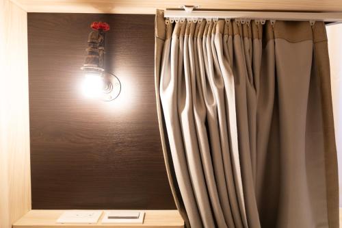 Travel Light Bubble Hostel - 편의 시설/서비스