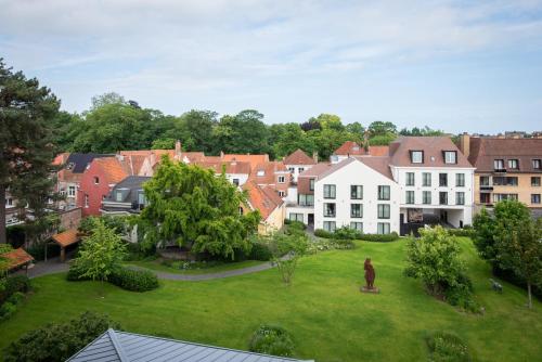 Superior Double or Twin Room with Garden View image 3