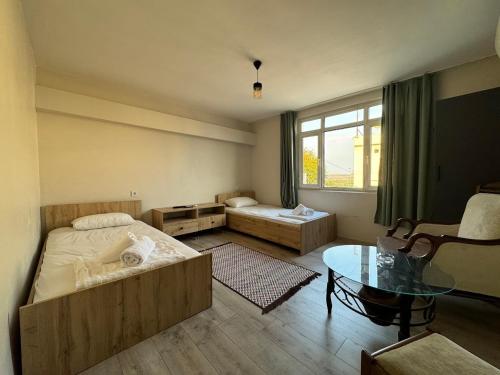 Twin room, private bathroom