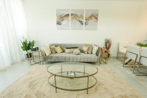 MD Luxurious 2 Bedroom Apartment 1 Residence Wasl Dubai Frame view, Dubaj (zdjęcie 7)