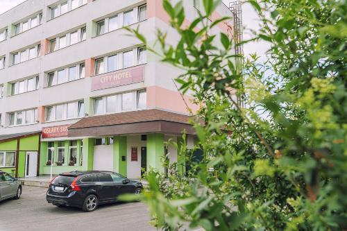 . CITY HOTEL Družba