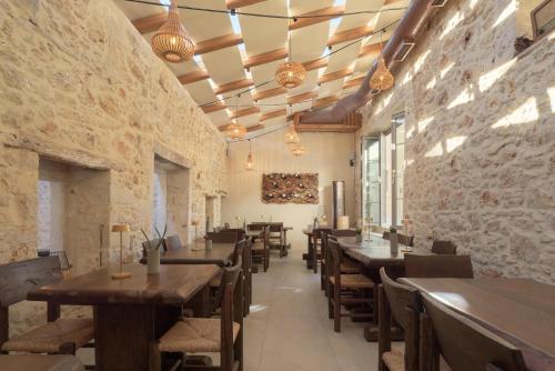 Restaurant, Manili Boutique Suites & Villas in Archanes