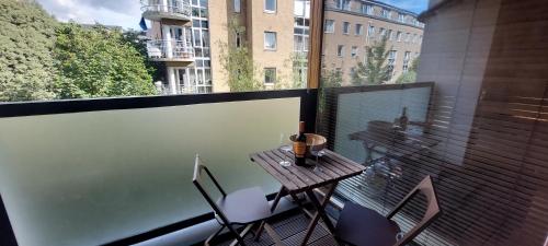 Spacious Riverside 1Bd in Bustling Village, Dublín (foto 10)