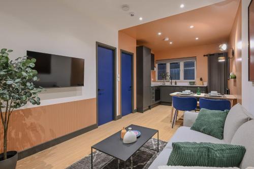 2-Bedroom Flat Close to Angel Stn and Regent Canal - image 5